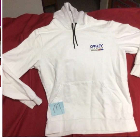 Oakley hoodie - Picture 1 of 3